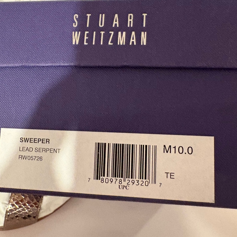 Stuart Weitzman - Picture 5 of 5